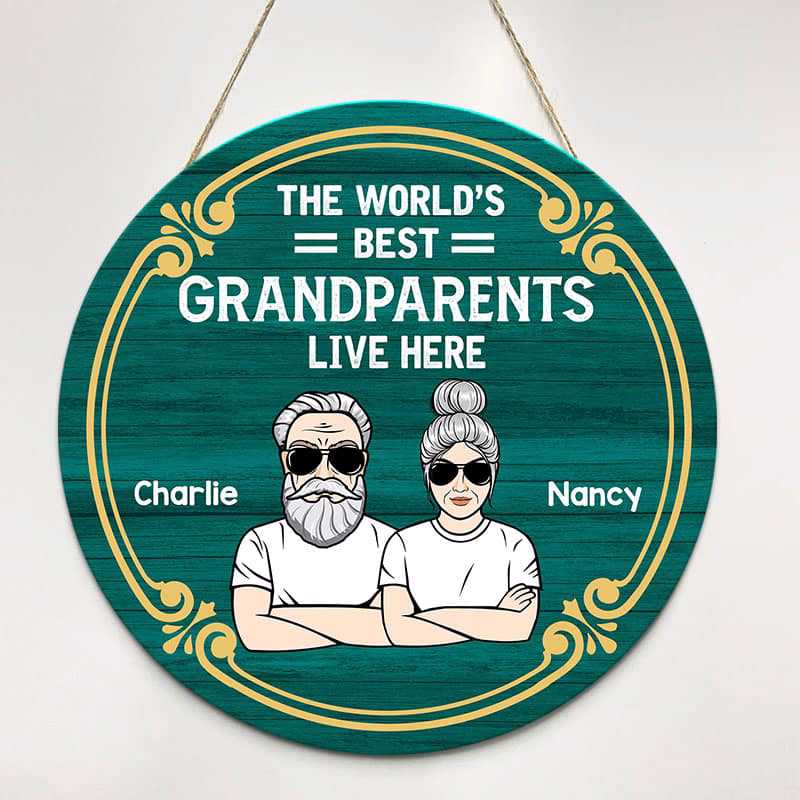 The World‘s Best Grandparents Live Here Personalized Door Hanger Sign